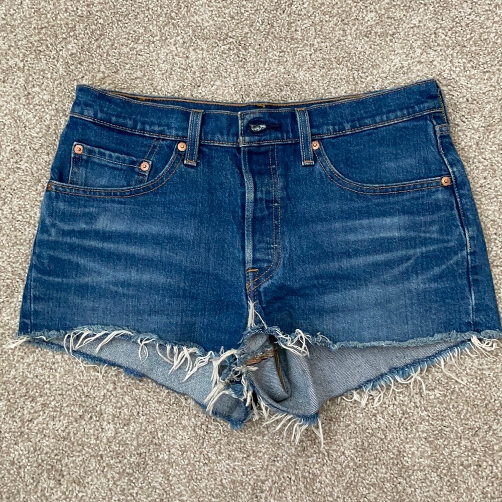 Levi cutoff Jean shorts